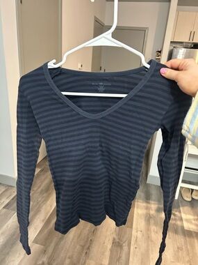 Brandy Melville Navy and Dark Blue Striped V-Neck Long Sleeve Top